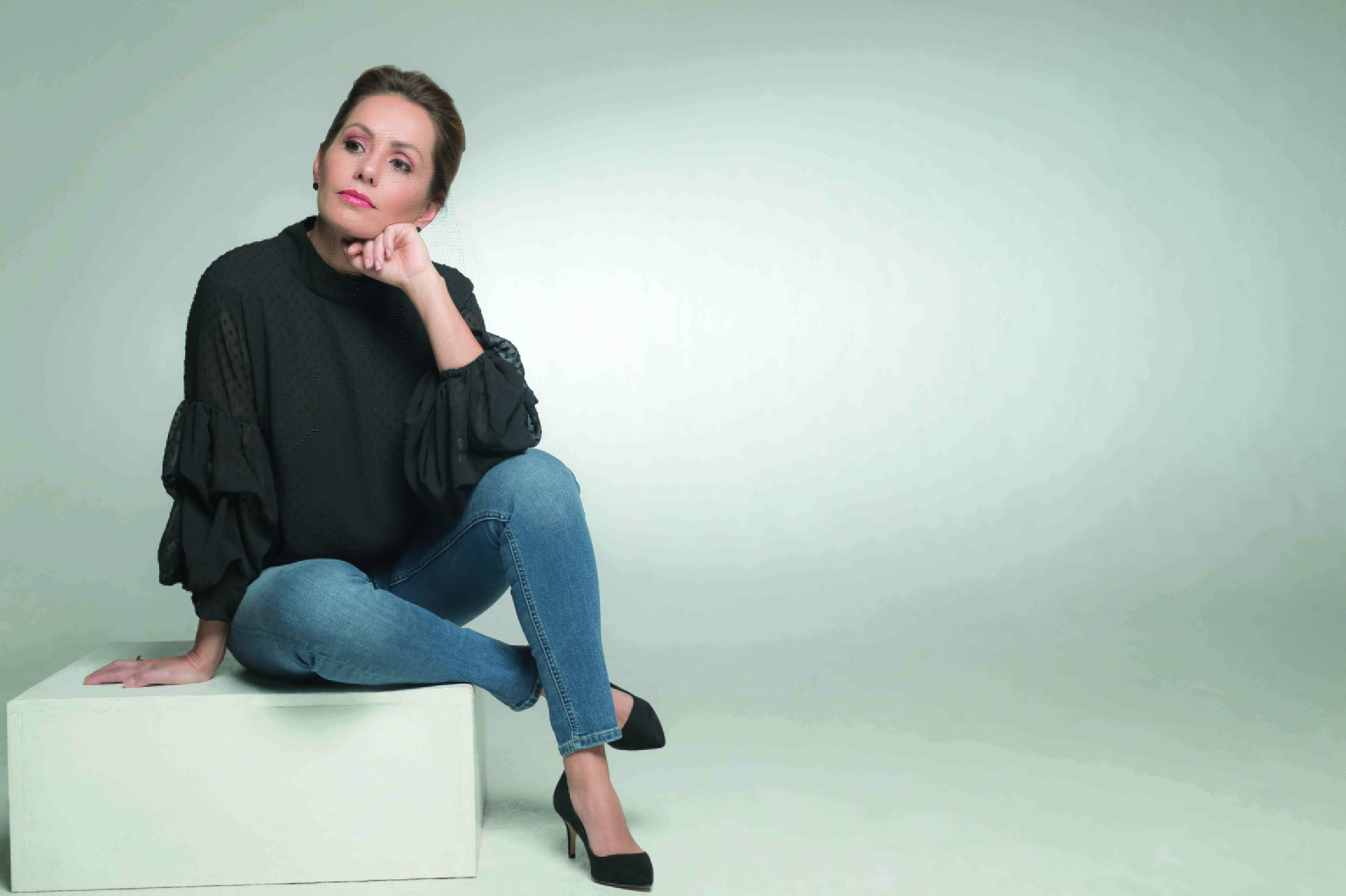 Claudia Morales: «Nos han hecho creer que somos culpables de los abusos»