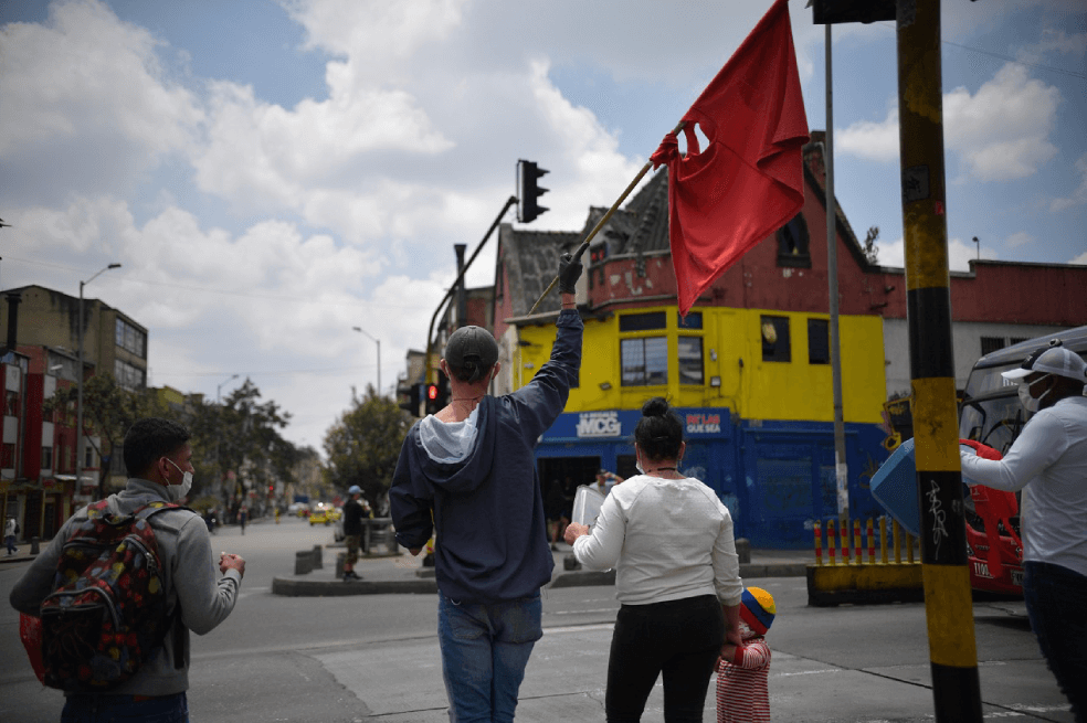 En fotos: residentes de pagadiarios bloquearon vías en el centro de Bogotá este miércoles
