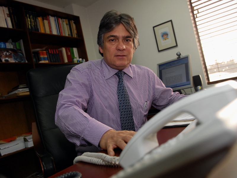 El abogado Ramiro Bejarano denunció que fue amenazado en Facebook