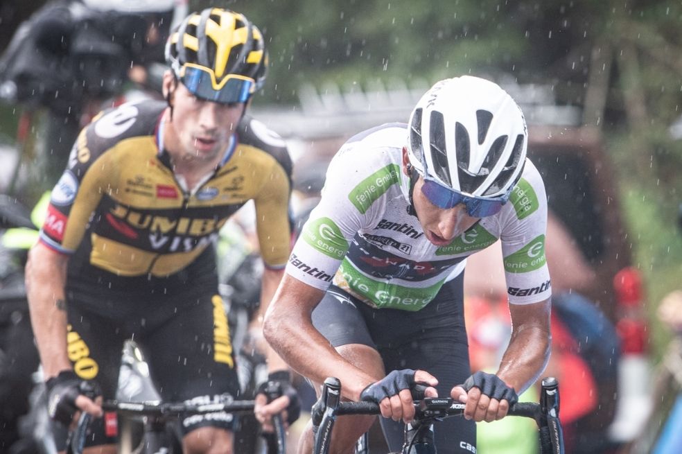 Egan Bernal movió La Vuelta, pero Roglic sacó provecho y ganó la etapa 17
