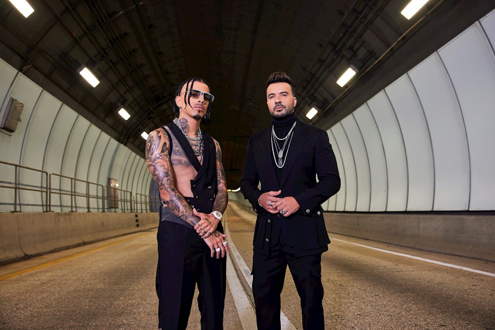 Rauw Alejandro y Luis Fonsi estrenan la canción “Vacío”