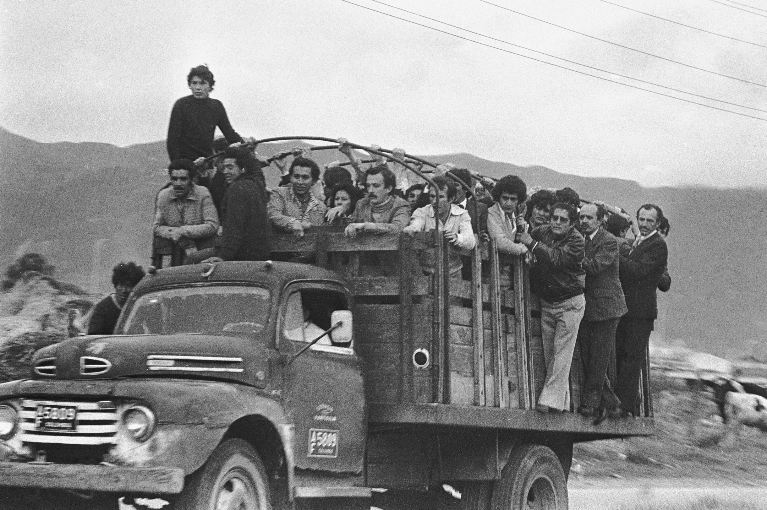 Los ciudadanos se movilizaron en transportes informales. La jornada estuvo marcada por la violencia.Archivo El Espectador
