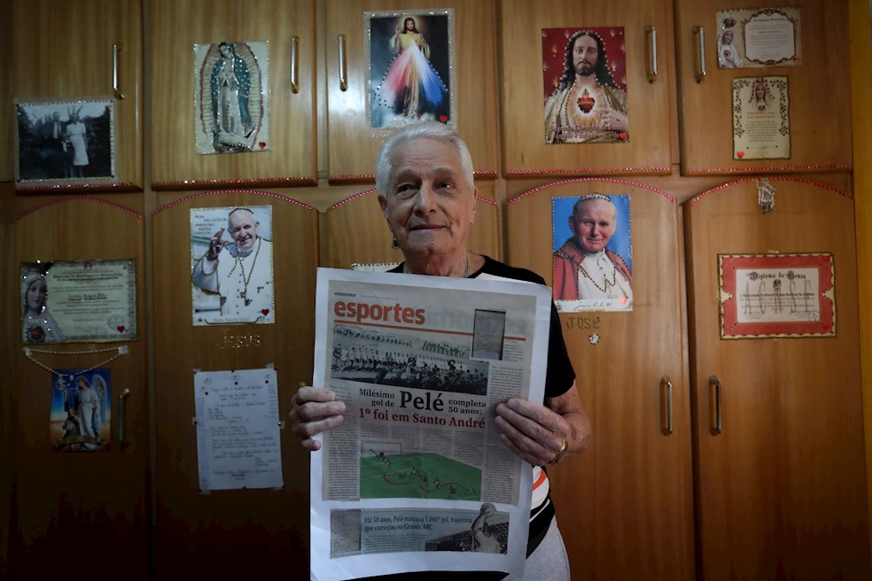 El exfutbolista brasileño Antonio Schank Filho, de 85 años, recuerda su época de jugador y el partido en el que Pelé marcó su primer gol.