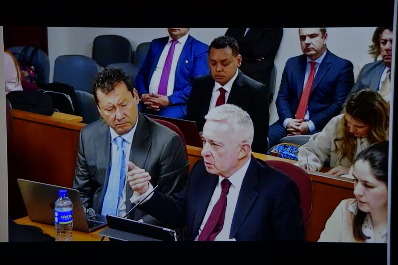 Uribe en Juicio