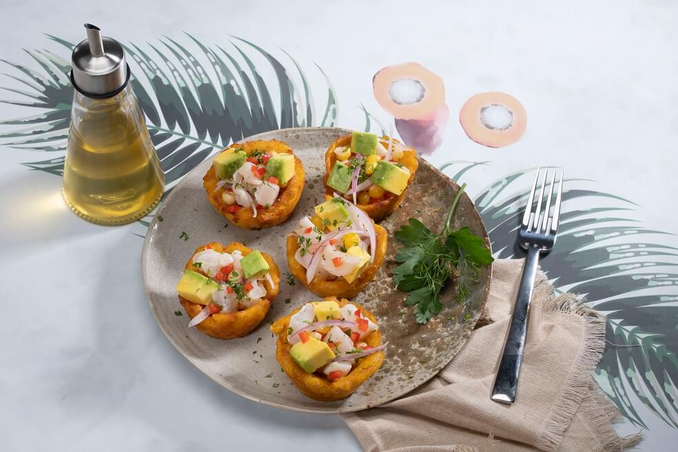 Canasticas de patacón rellenas de ceviche de pescado