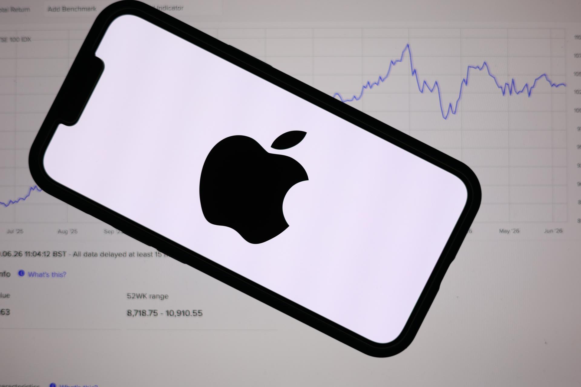 Apple supera a Nvidia y se queda con el título de la empresa más valiosa del mundo