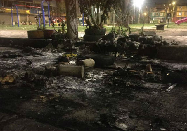 En extrañas circunstancias incineraron CAI móvil en Engativá