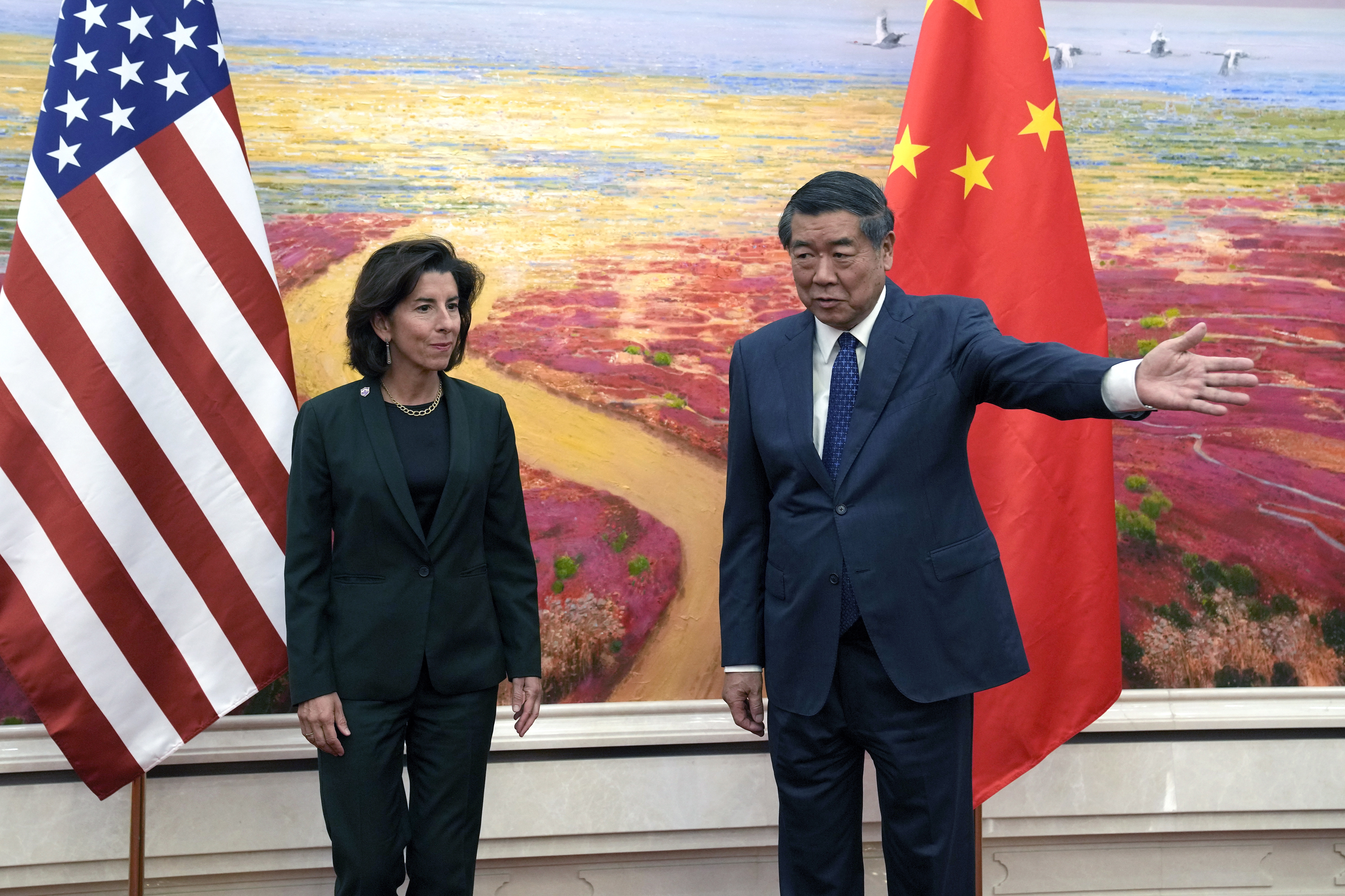 EE. UU. a China: “El mundo espera que hagamos más, juntos, para resolver problemas”