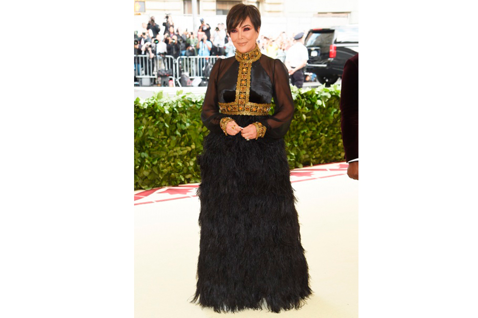 Kris Jenner dice adiós al corte de cabello tipo Pixie y cambia al corte Bob