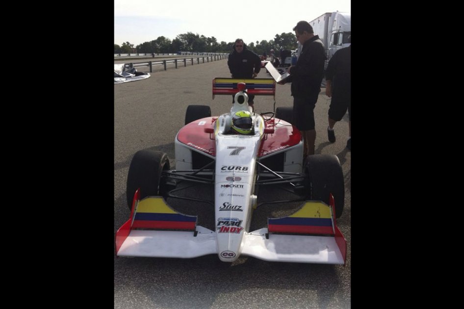 Piloto bogotano se probó con éxito en la Indy Lights