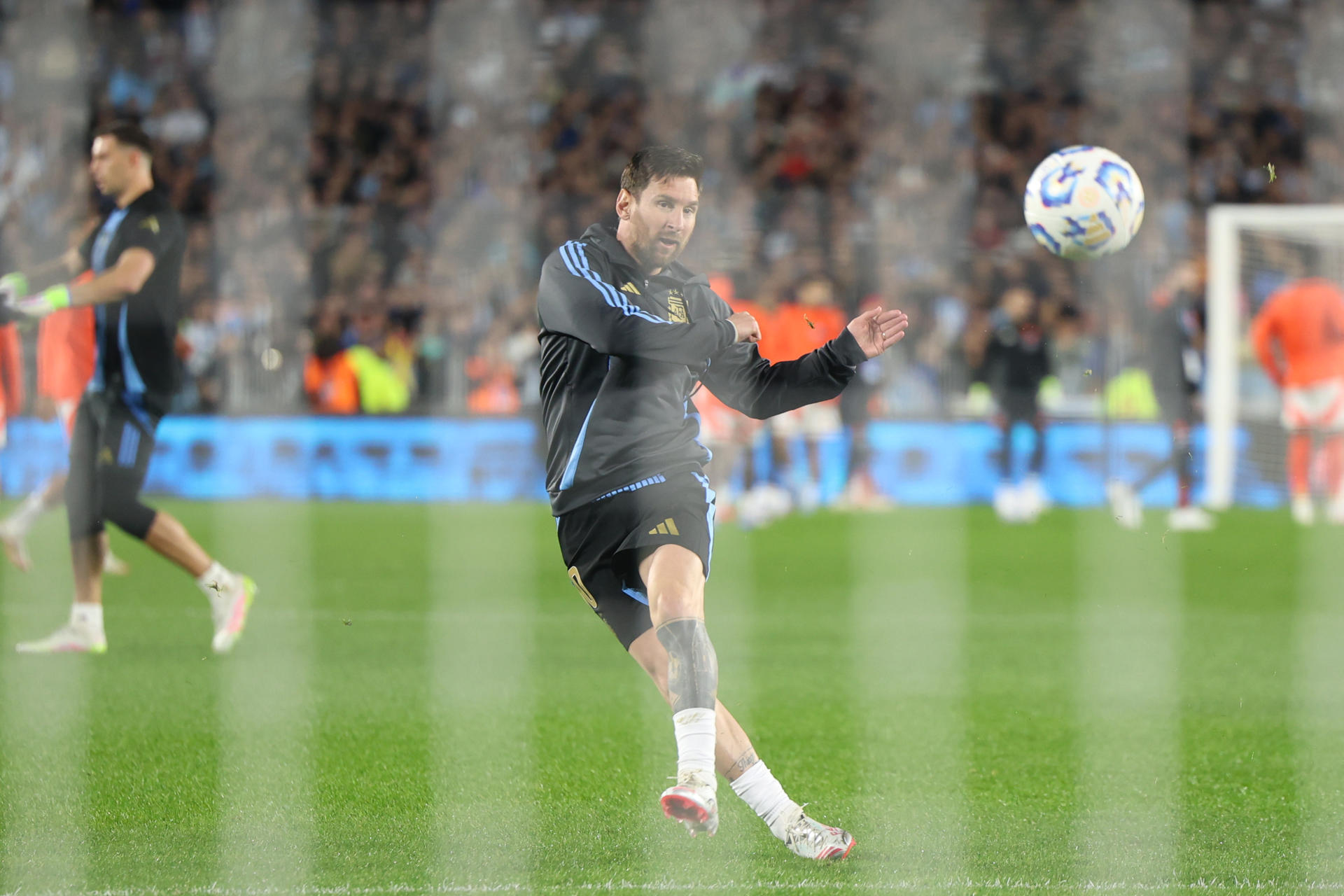 Messi, rey de las estadísticas, juega su último partido oficial en Argentina