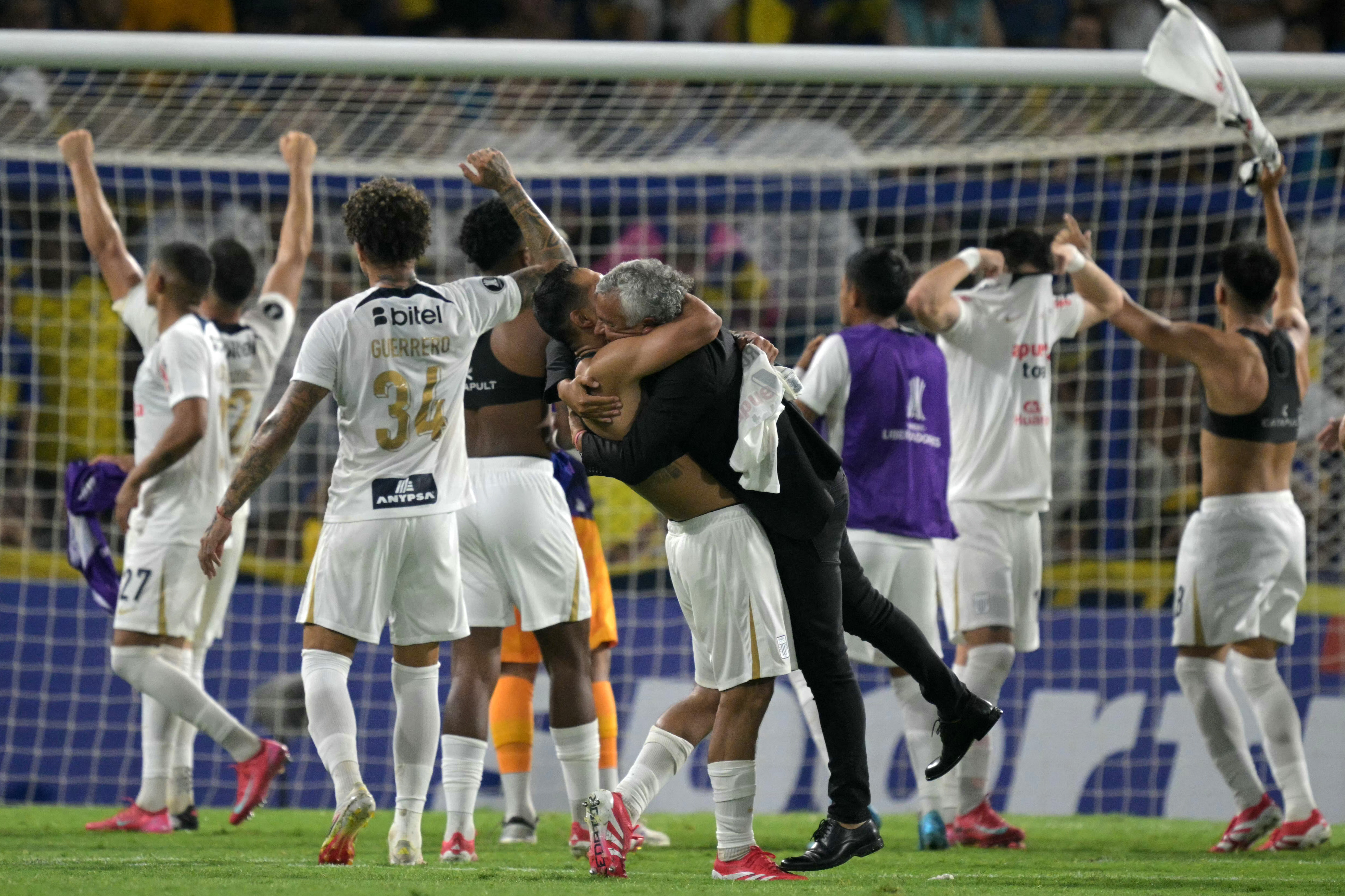 ¡Batacazo en la Libertadores! Alianza Lima eliminó a Boca Juniors en la Bombonera