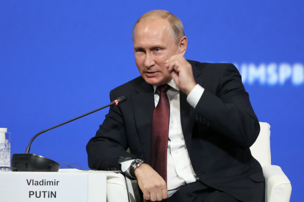 Rusia y Arabia Saudita: el futuro del petróleo con el Mundial de fondo