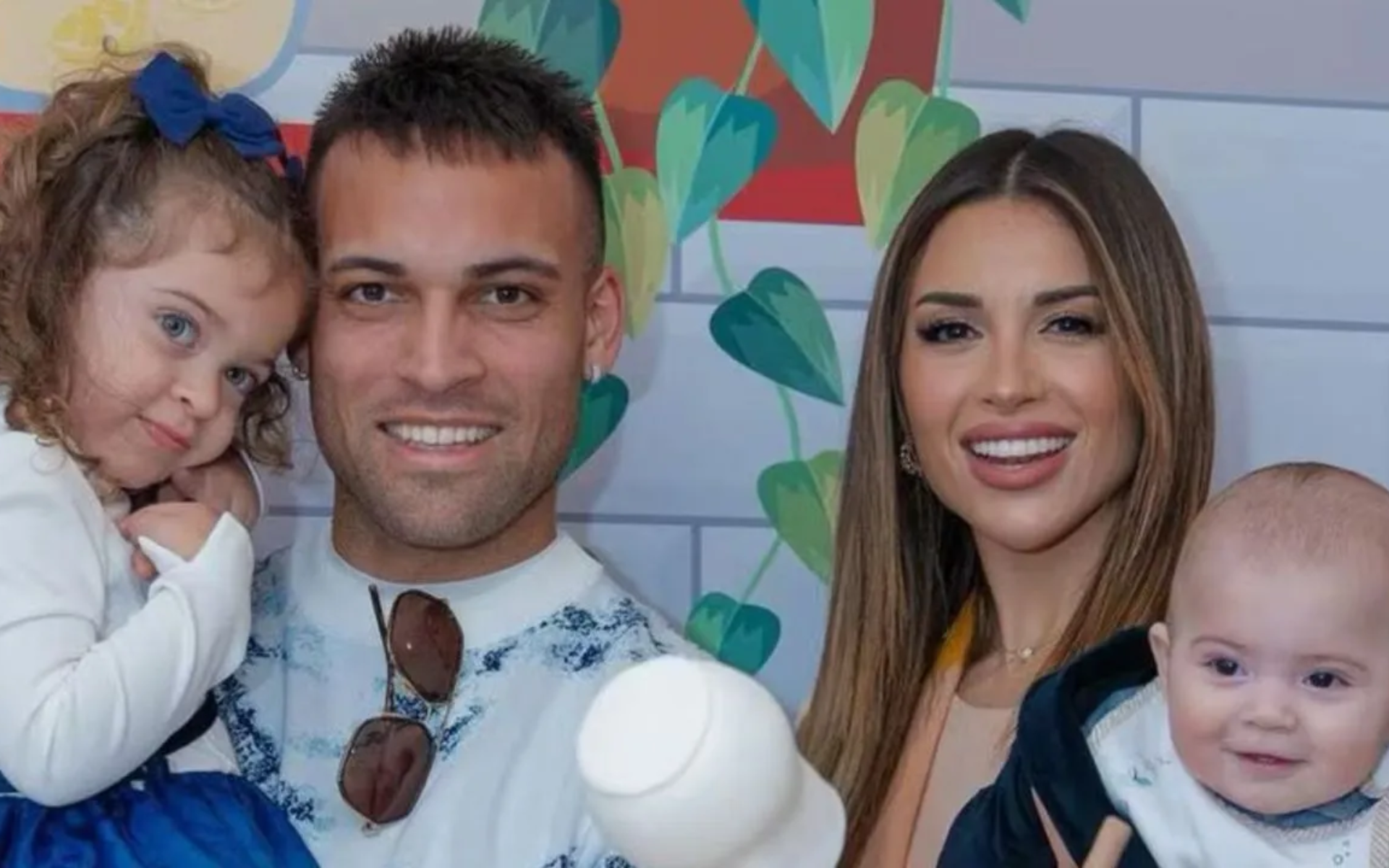 Esposa de Lautaro Martínez salvó a su hijo de tener grave accidente casero (VIDEO)