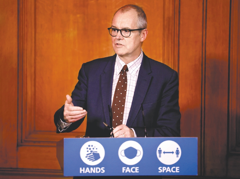 Patrick Vallance, asesor científico del gobierno británico, ha dicho que siguen estudiando los posibles efectos de las mutaciones detectadas en una viarente del virus SARS-CoV-2.