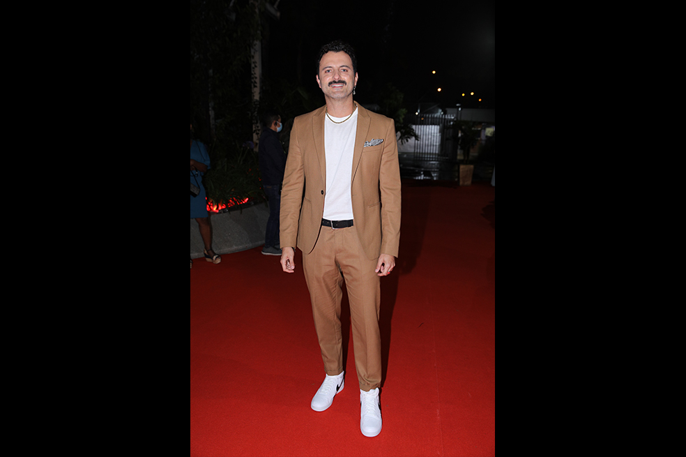 LANZAMIENTO LEANDRO DIAZ