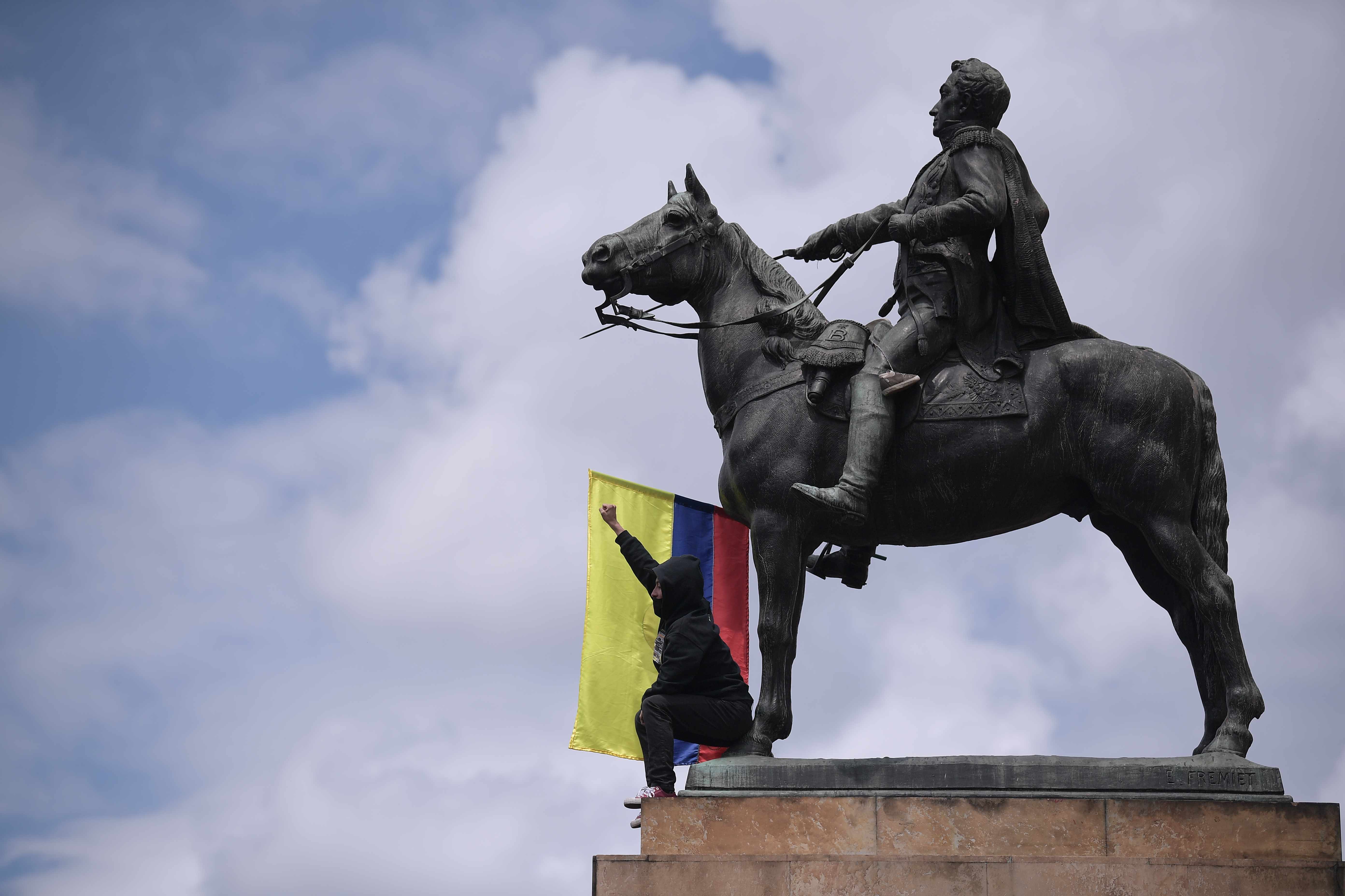 Marchas y manifestaciones en el Monumento a Los Héroes, por el día del Trabajo.