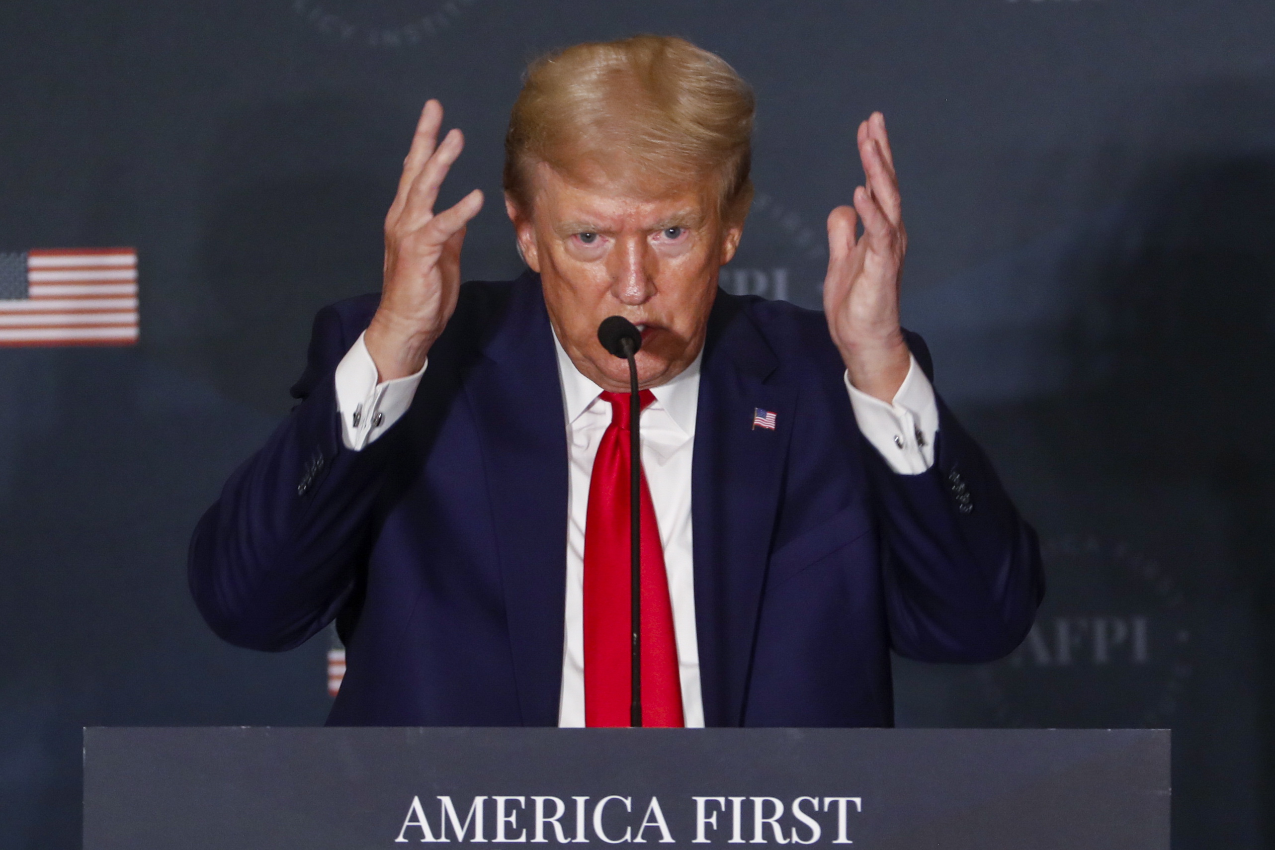 Donald Trump afirmó que su residencia en la Florida fue “allanada” por el FBI