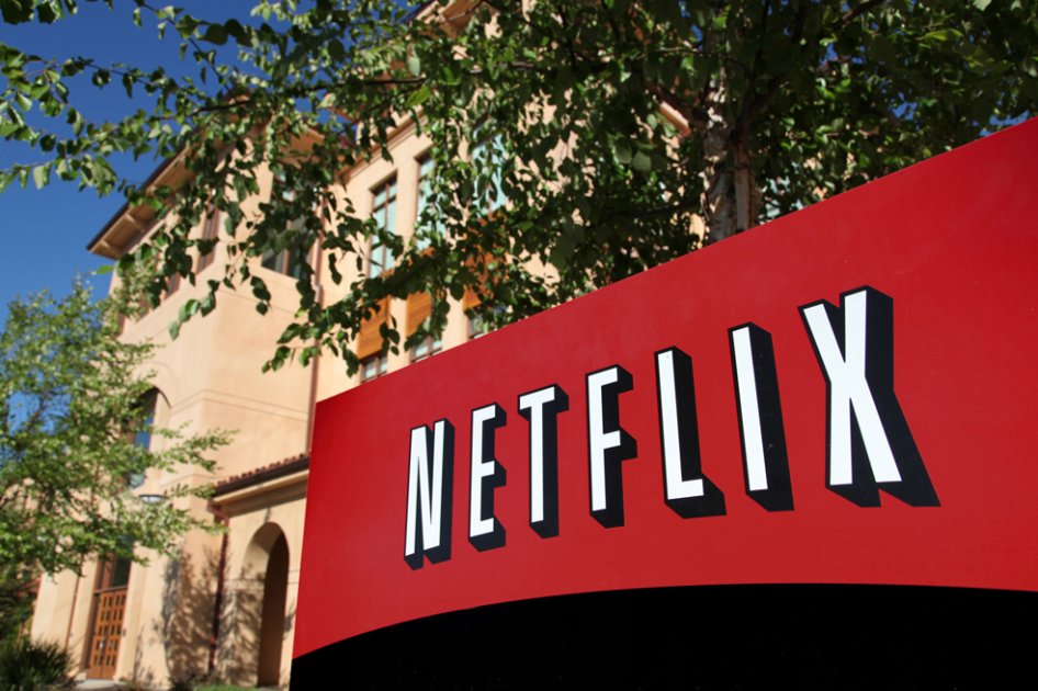Sitios en «streaming» compiten con la TV creando series