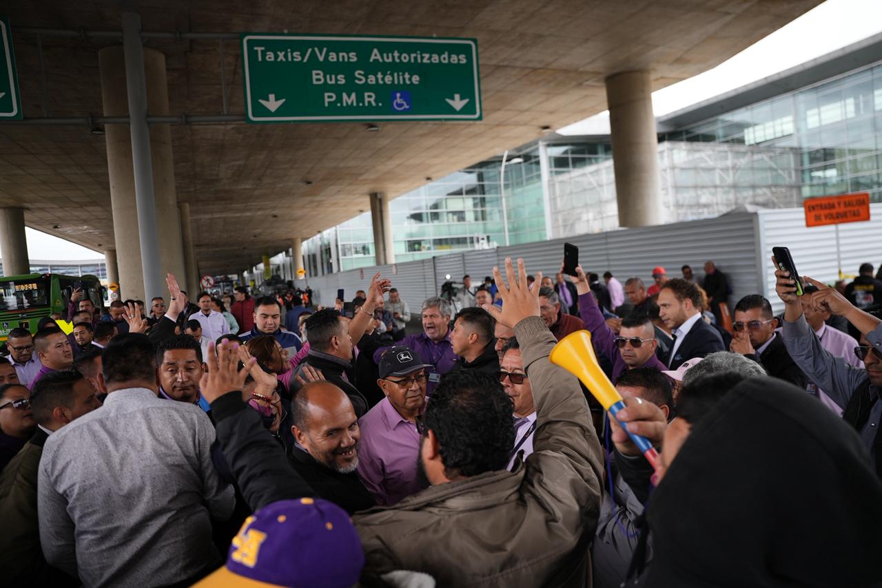 Los taxistas siguen olvidados por los gobiernos