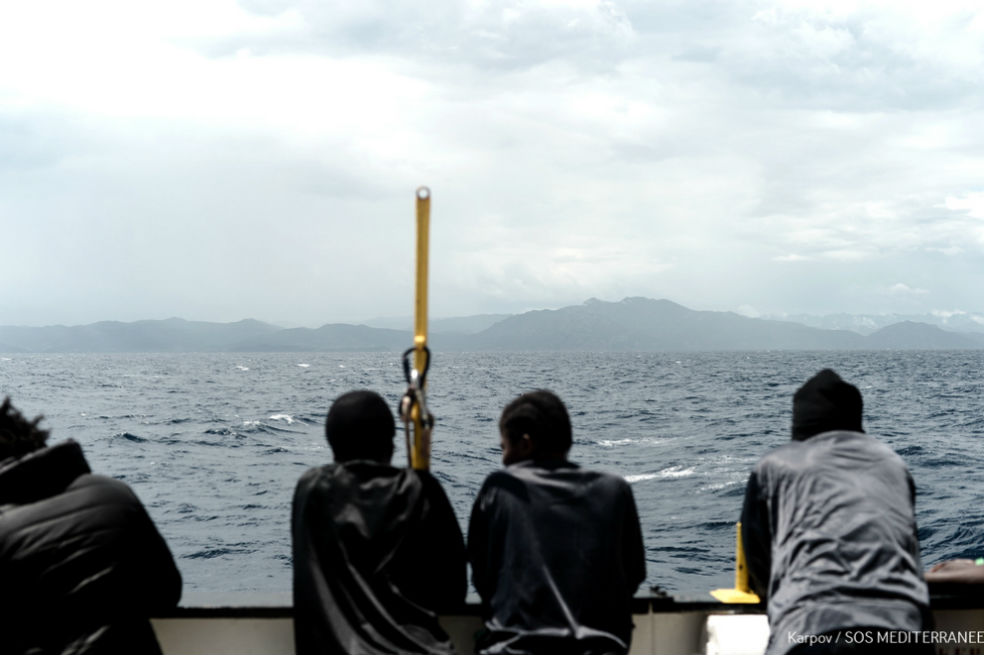 «Me golpearon con una barra mientras se reían de mí»: inmigrante africano