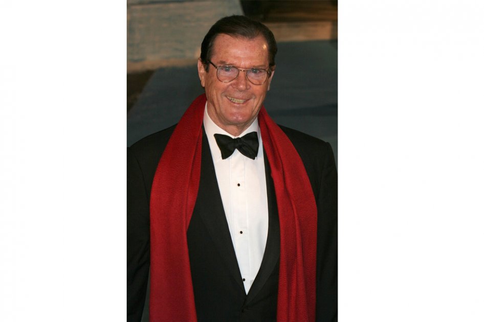 El actor Roger Moore.