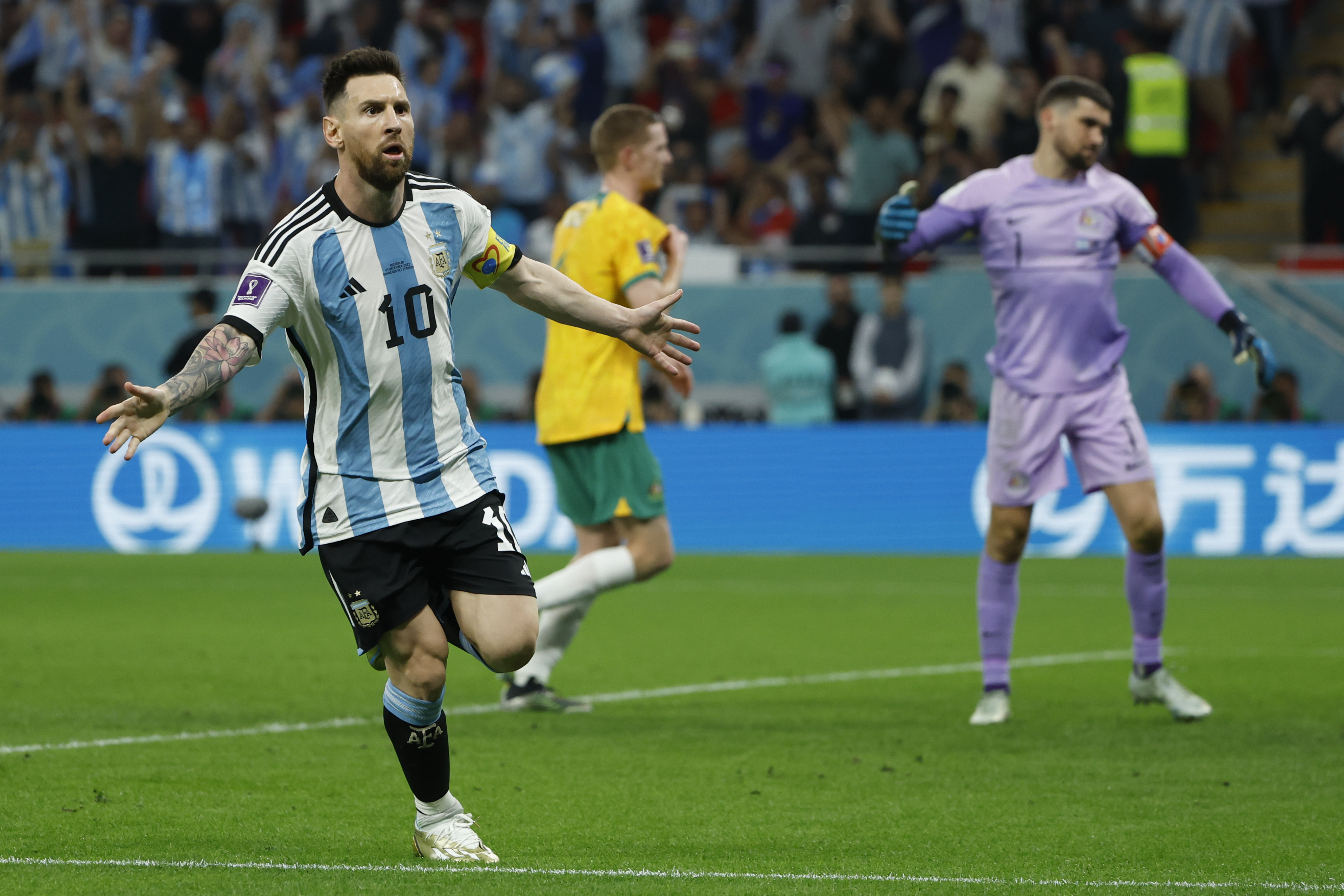 Catar 2022: Lionel Messi y Julián Álvarez ponen a Argentina en los cuartos de final