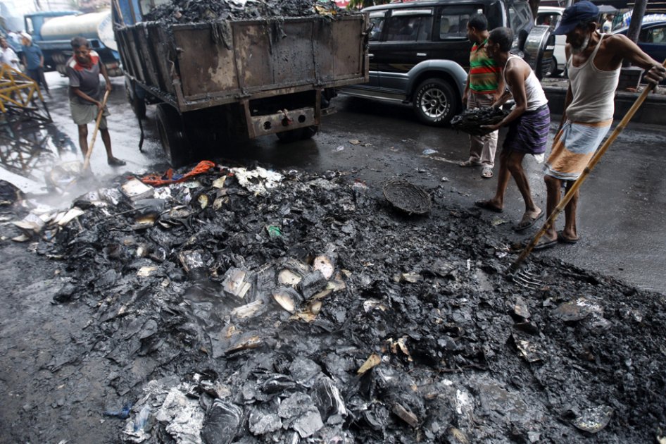 Ya son más de 14 muertos en protestas islamistas en Bangladesh