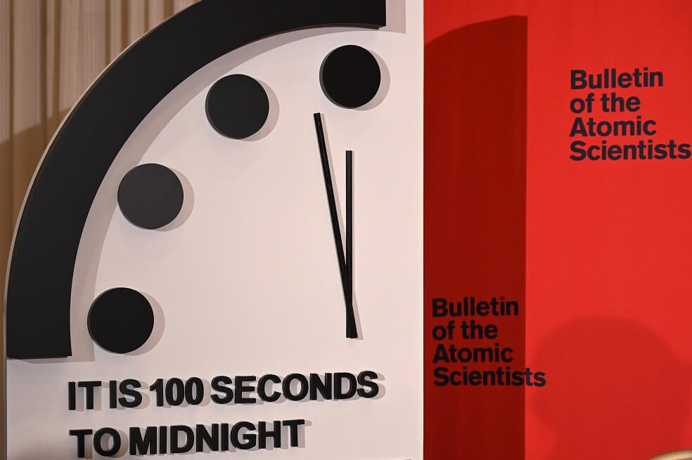 Quedan 100 segundos para el fin del mundo según el “reloj del apocalipsis”