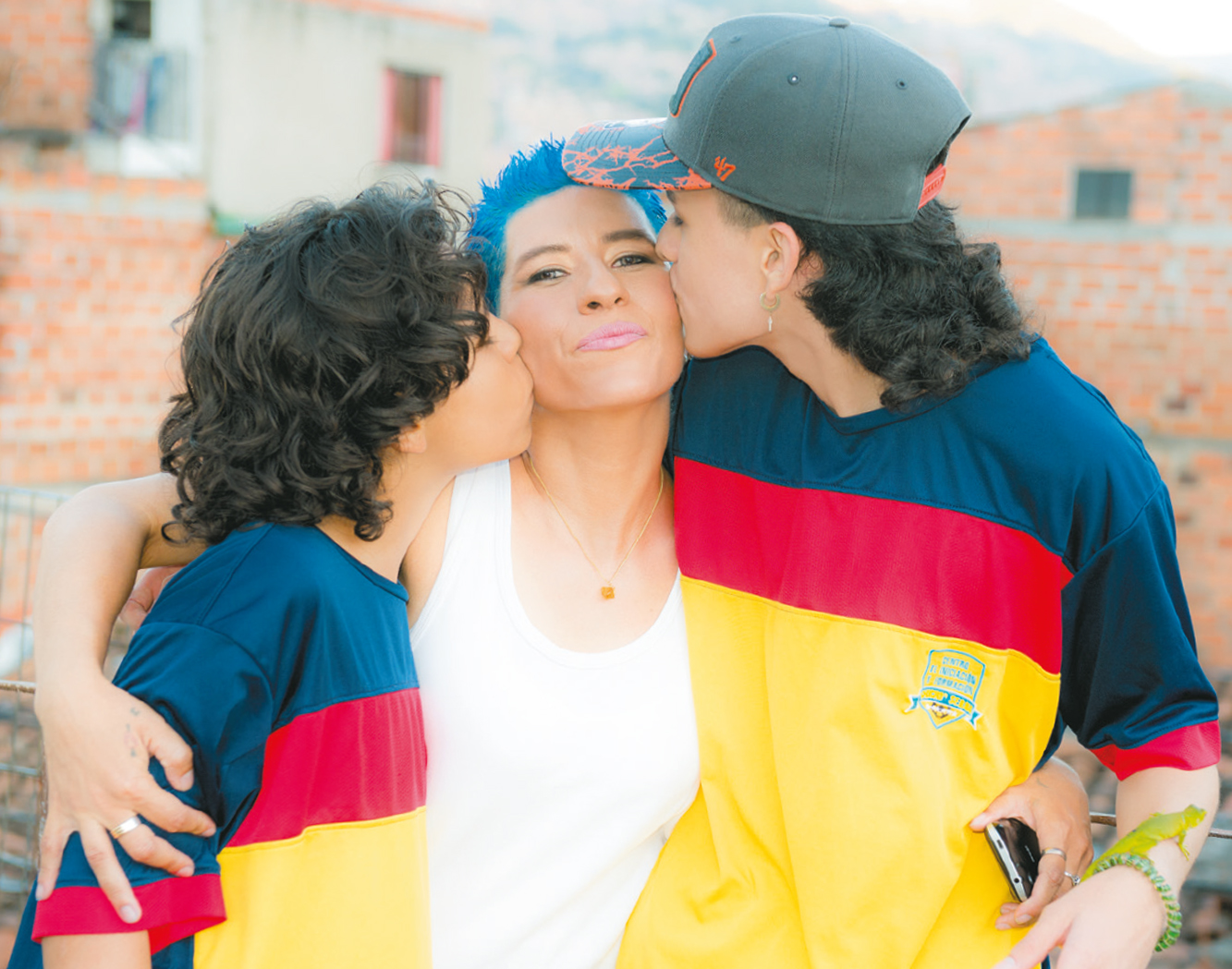 Lady Tabares y sus hijos