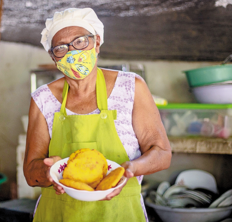 Matronas del Atlántico preservan la tradición en medio de la pandemia