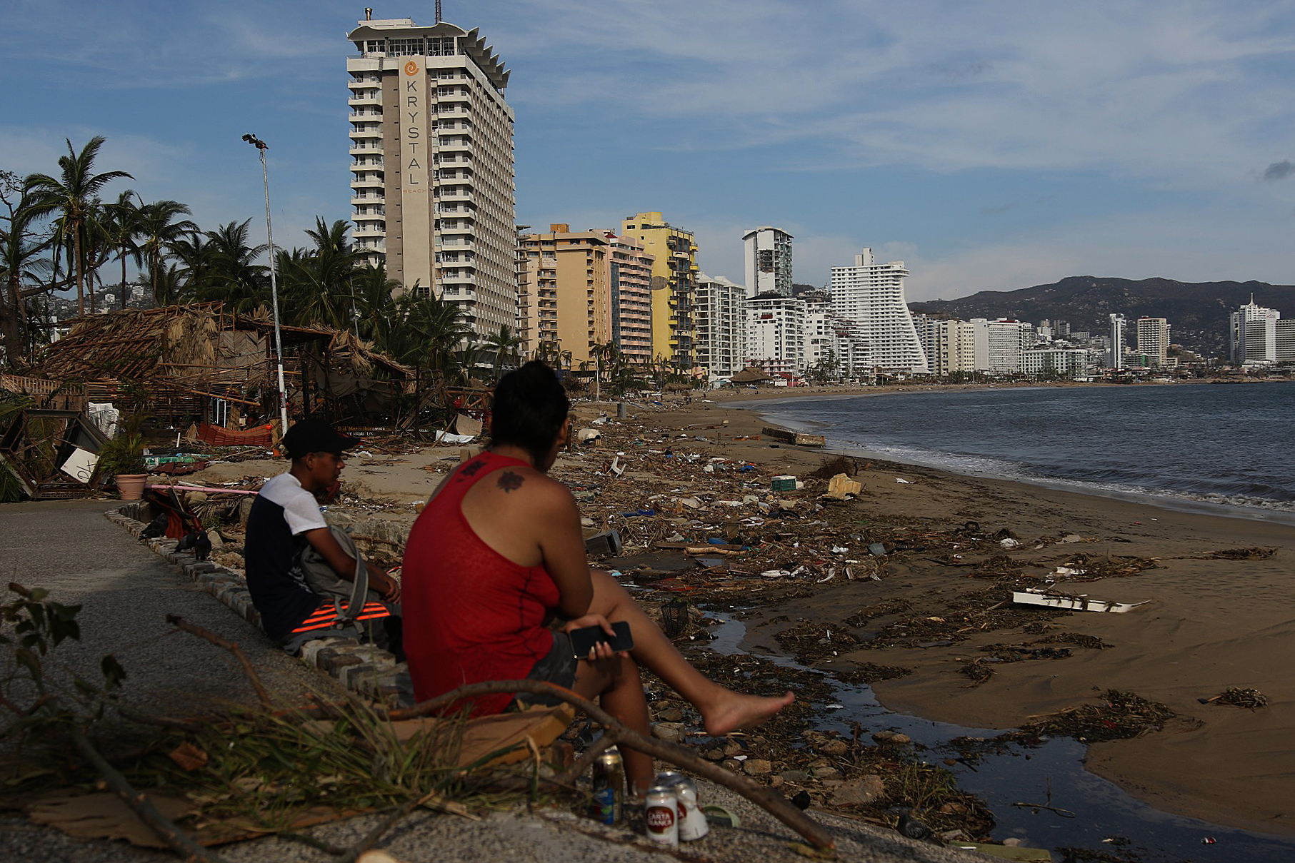 Caos en Acapulco: las críticas al gobierno de AMLO tras el paso del huracán Otis
