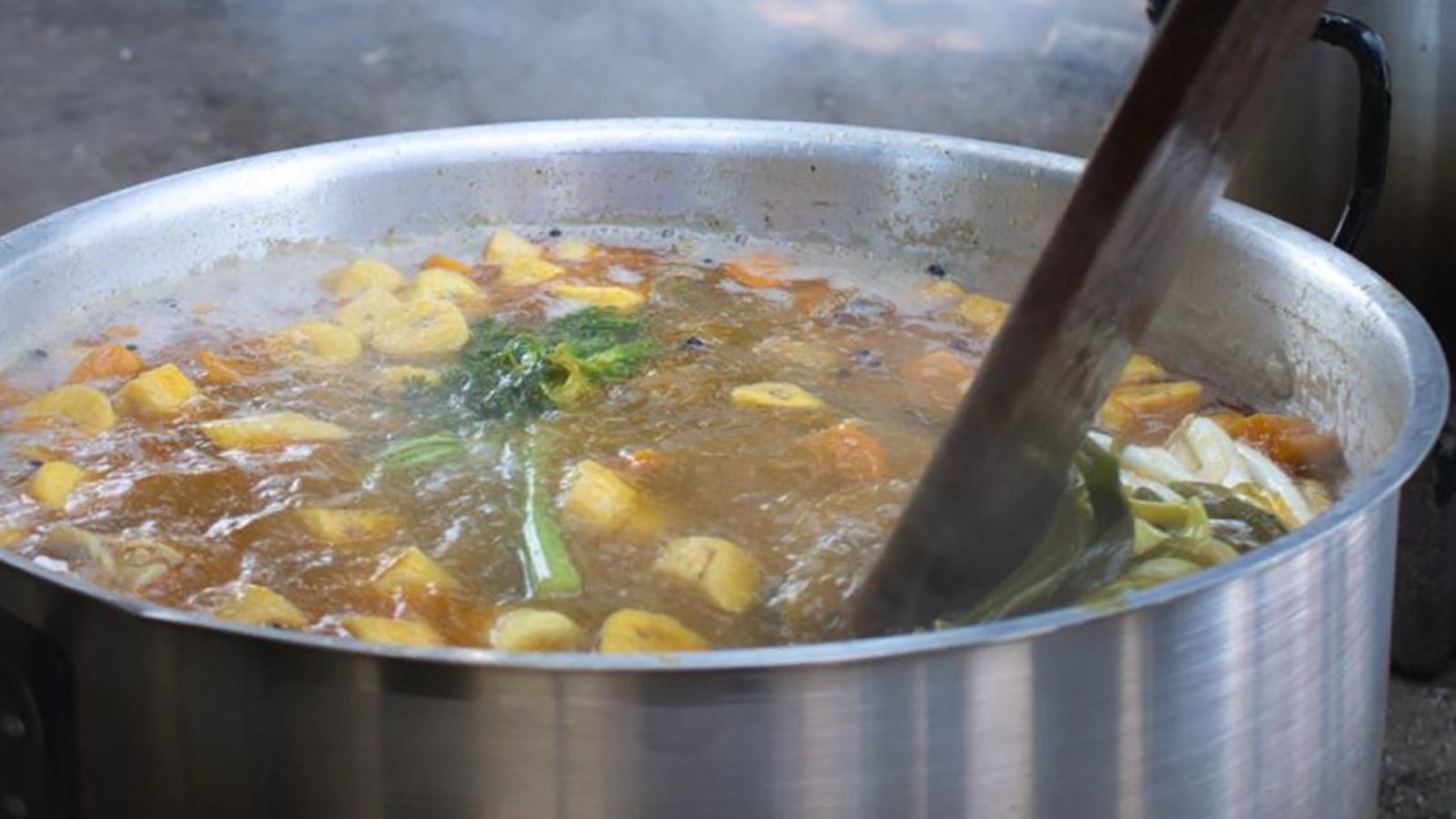 Receta para preparar el sancocho de la solidaridad
