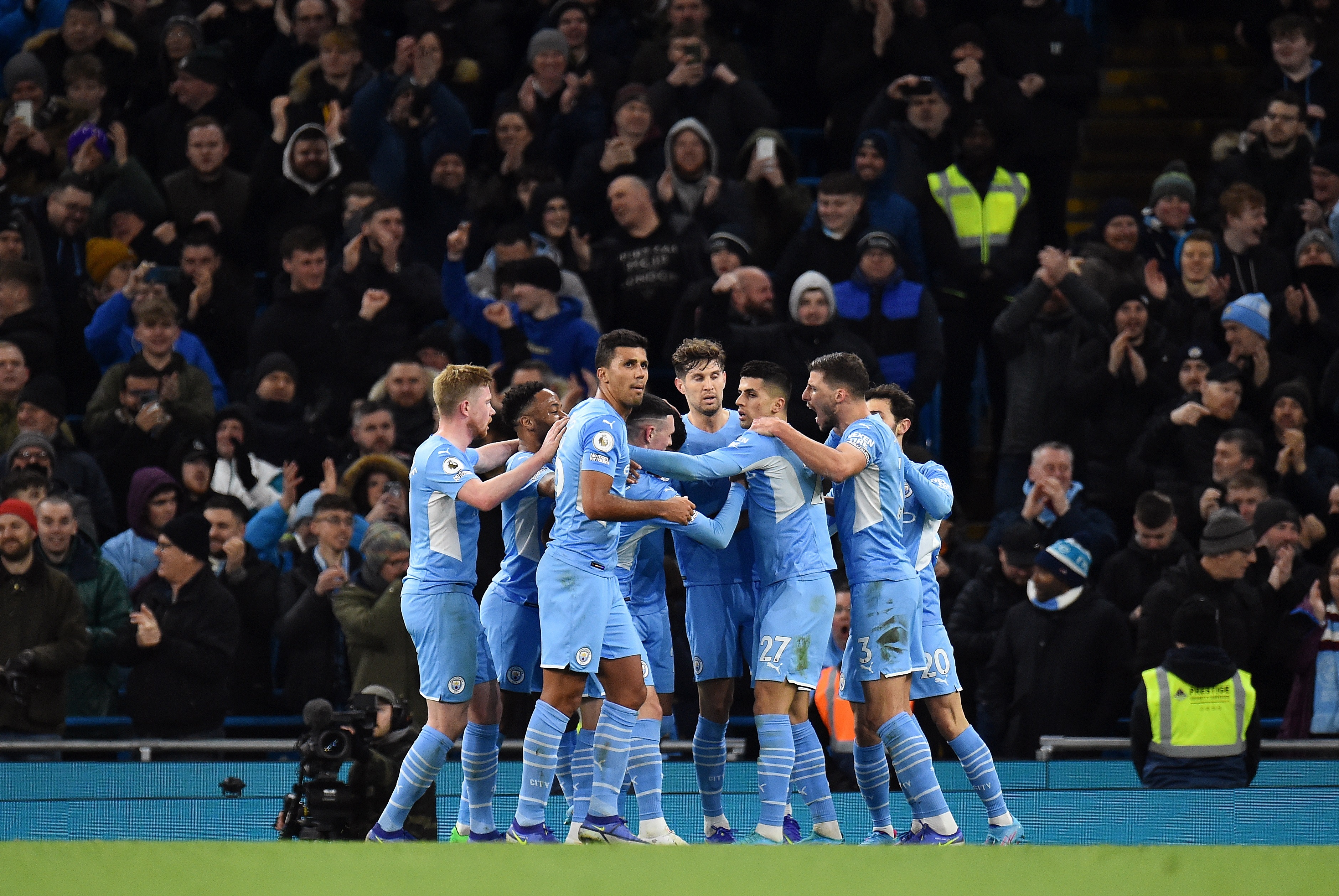Manchester City ganó y le pasó la presión al Liverpool de Luis Díaz