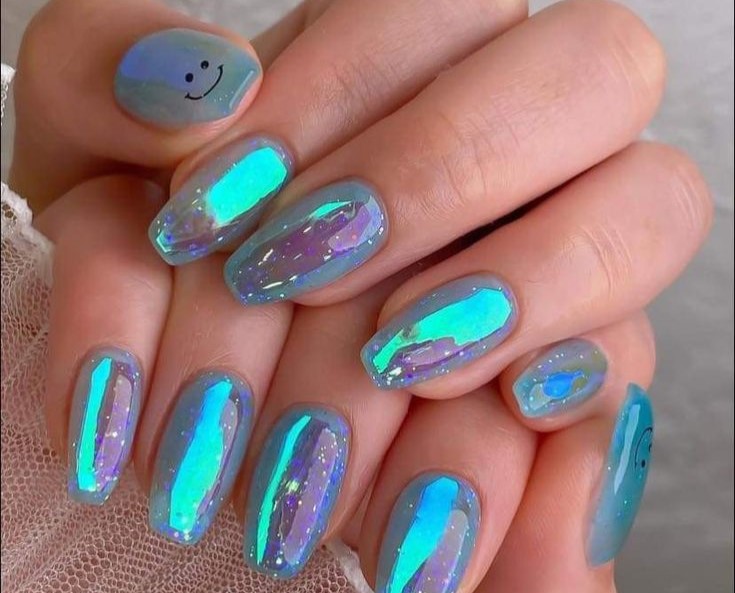 ¿Cómo crear el efecto de aura en las uñas?