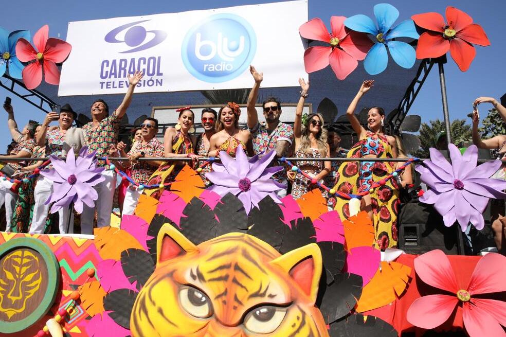 El talento de Caracol Televisión y la revista Vea se tomaron el desfile más emblemático y simbólico del Carnaval de Barranquilla.