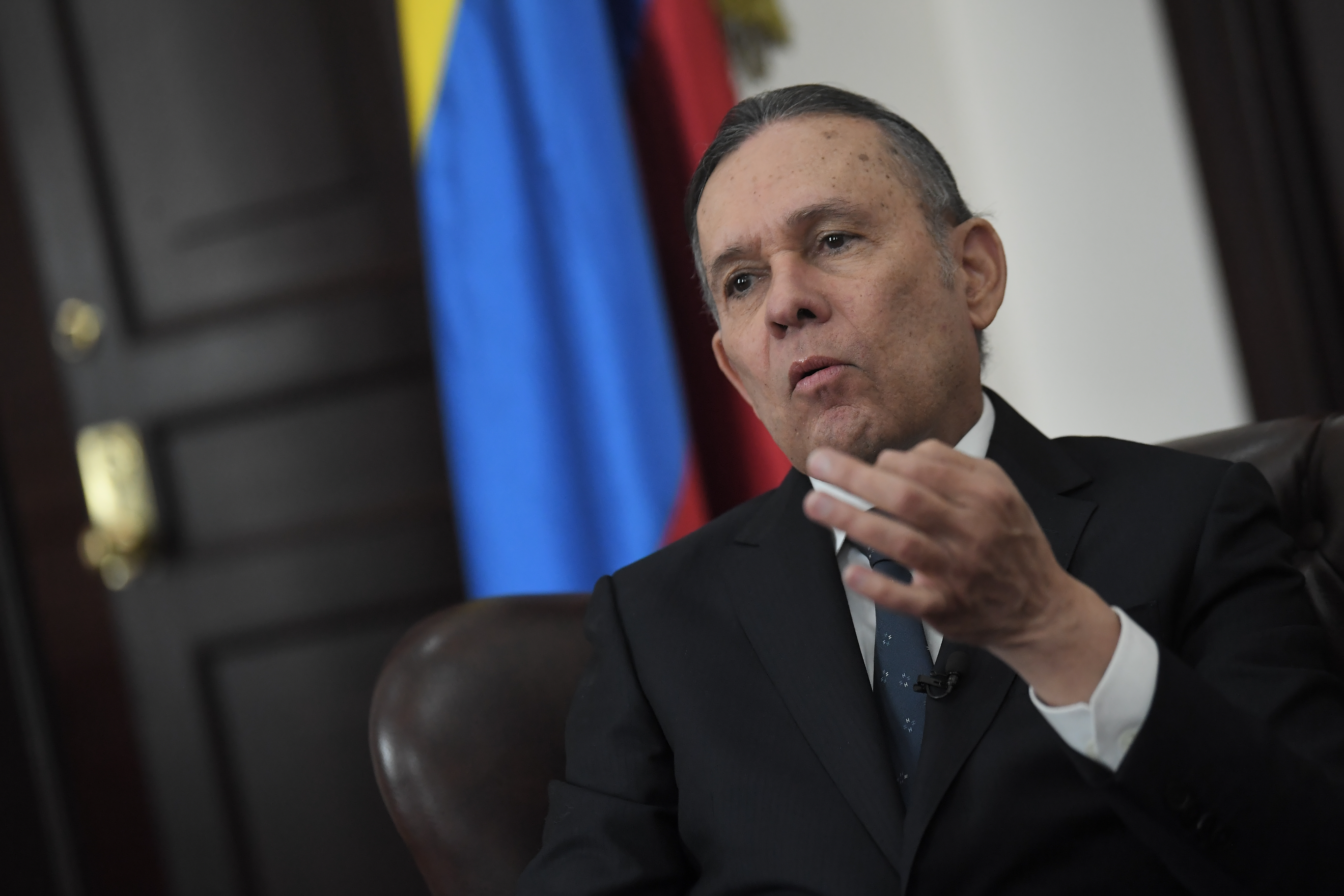 Cepeda le puso la firma a otras dos leyes con objeciones de Petro