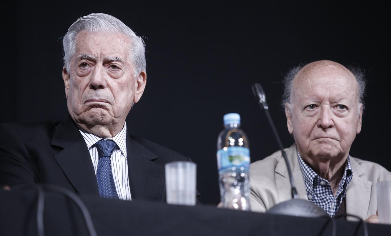 Jorge Edwards pide a los políticos que lean poesía