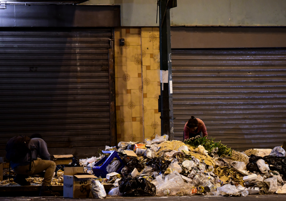 En imágenes: En las desiertas calles de Caracas por una noche