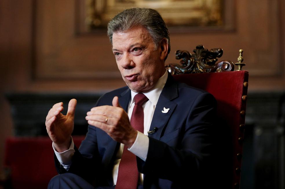 Santos buscará que Cuba detenga su apoyo a Maduro: Financial Times