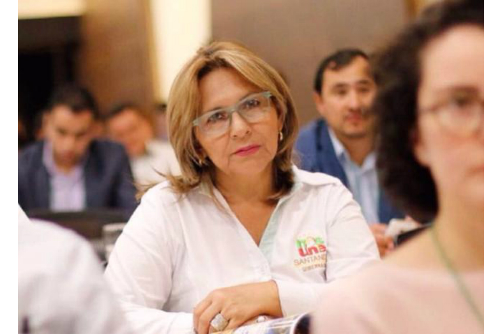 Juez deja en libertad a exsecretaria de Educación de Santander por vencimiento de términos