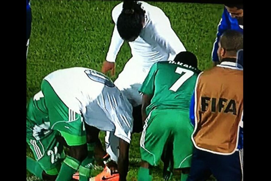 Ronaldinho perdió hasta los guayos