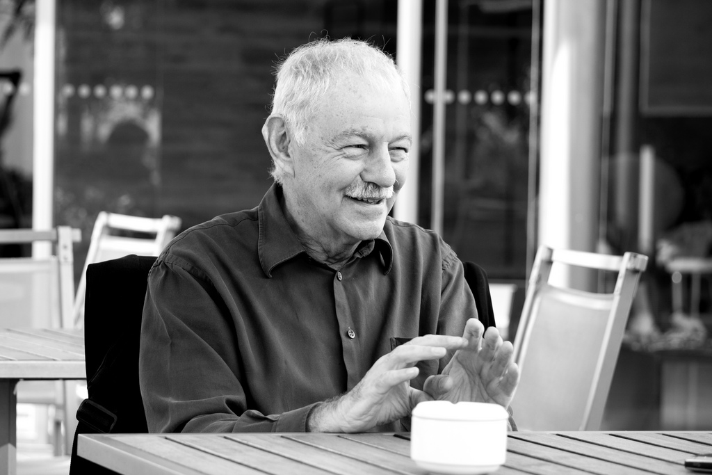 Eduardo Mendoza ensalza el humor al recibir el Cervantes