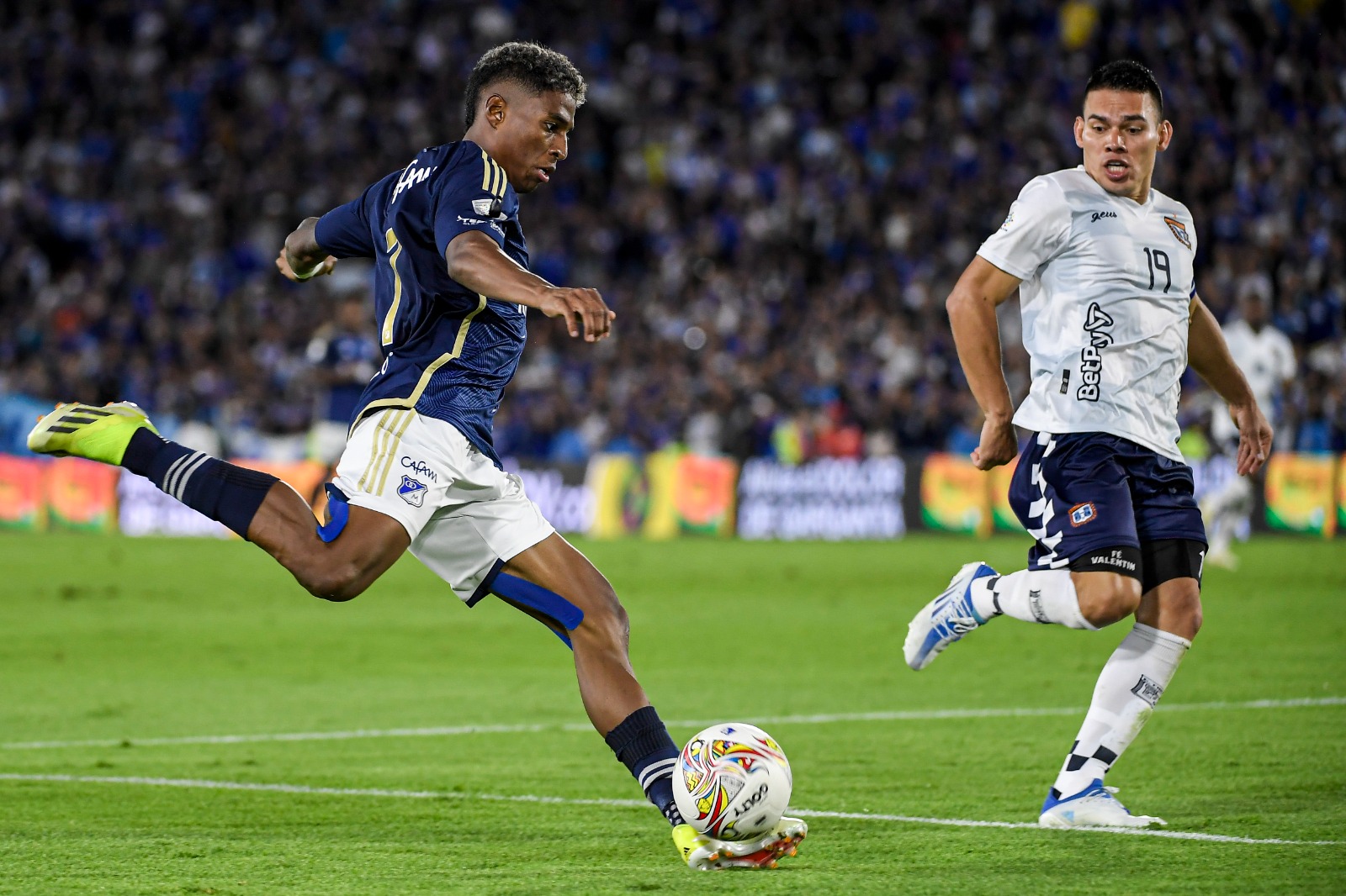 Emerson Rivaldo Rodríguez fue uno de los mejores de la tarde para Millonarios.