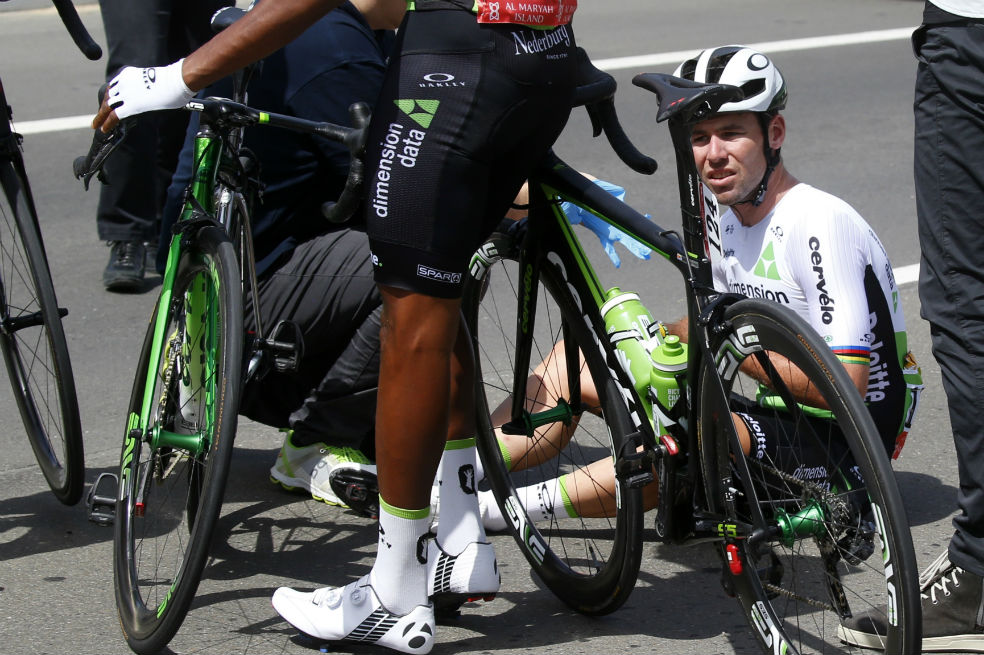 Mark Cavendish sufrió conmoción cerebral y se encuentra estable