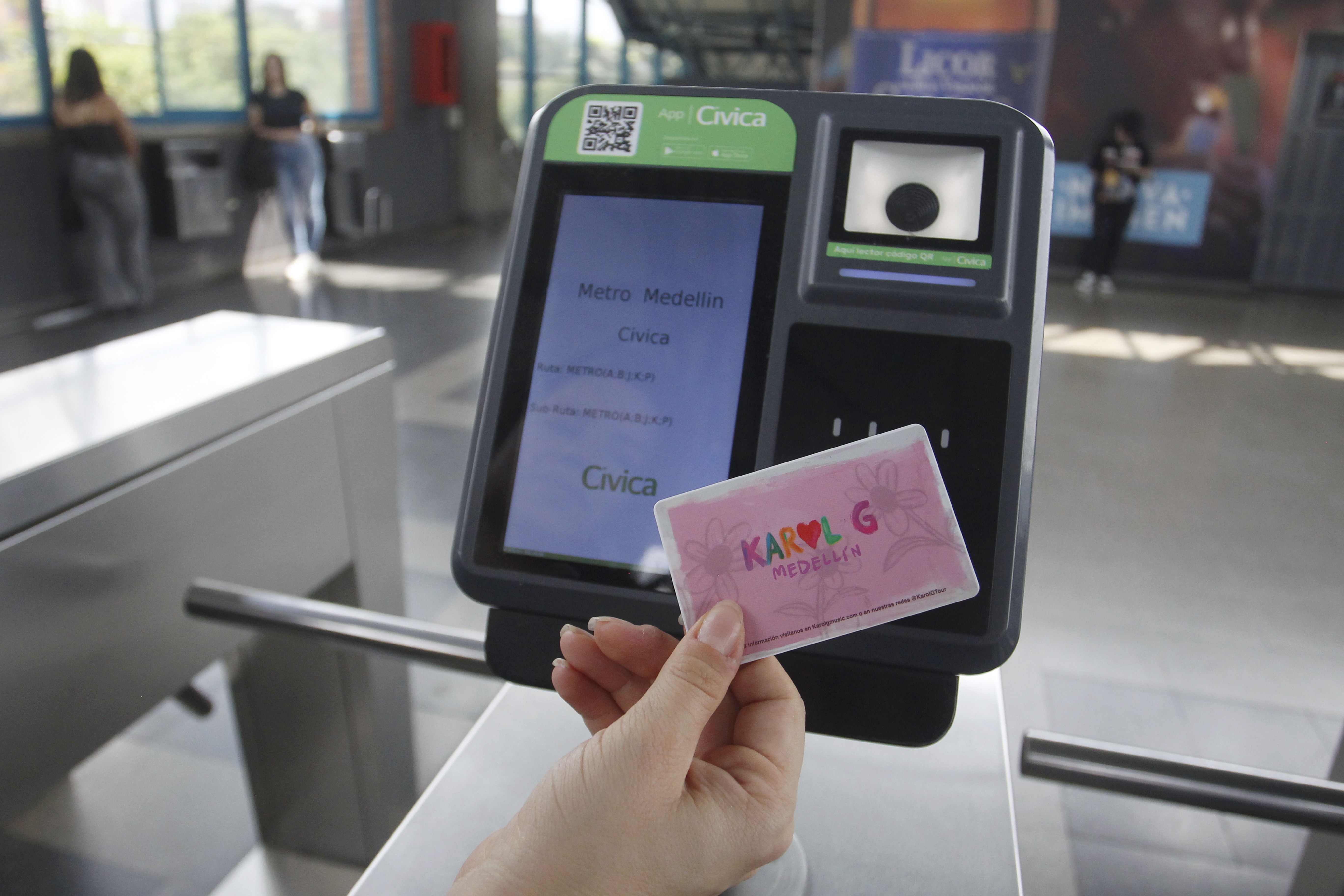 Concierto de Karol G: cierres viales, metro y otras medidas de movilidad