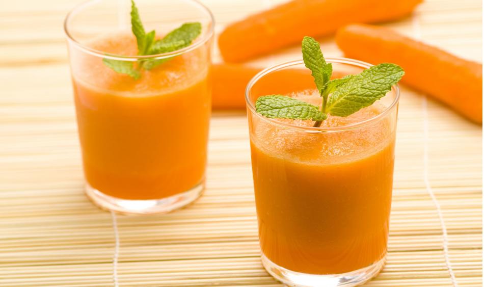 Jugo de papaya, avena y almendras para reactivar la energía