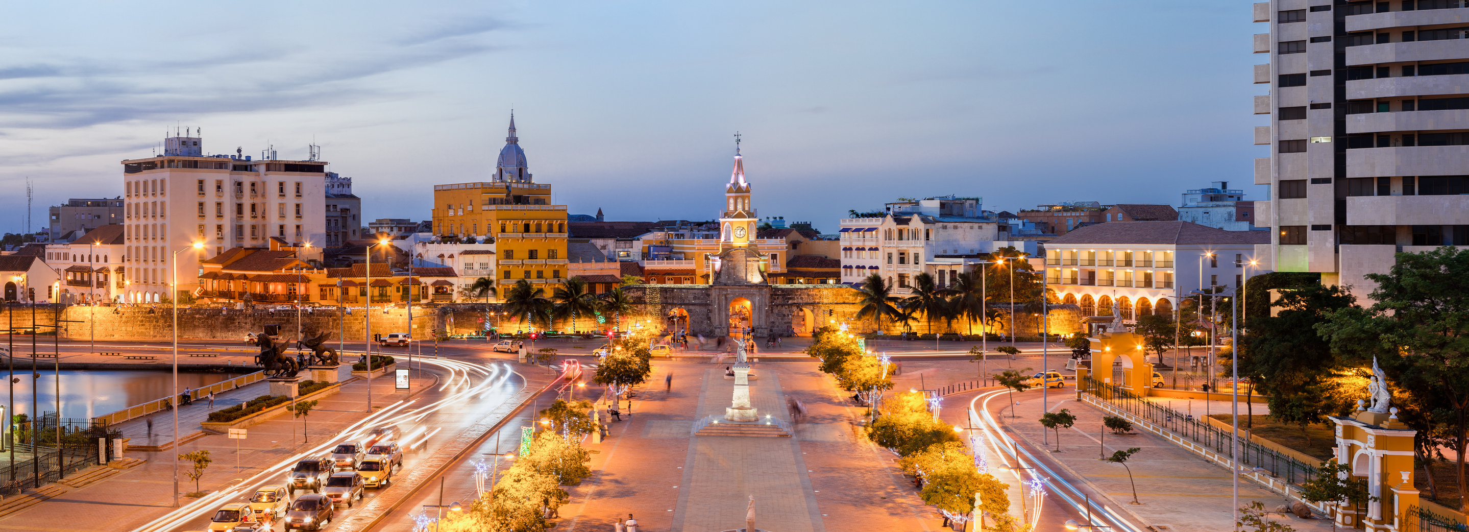 Entregan más de 400 becas para que jóvenes en Cartagena entren a la universidad