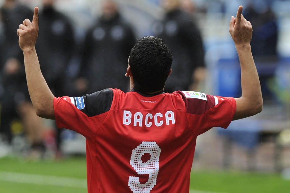 Un gol de Carlos Bacca no fue suficiente para evitar la derrota de Sevilla