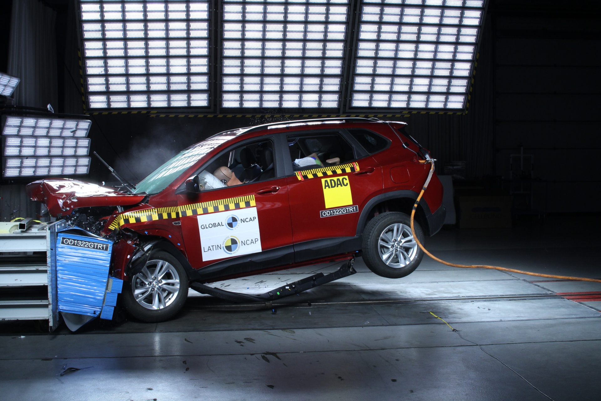 Nissan Qashqai y Chevrolet Tracker, al club de las cinco estrellas en seguridad